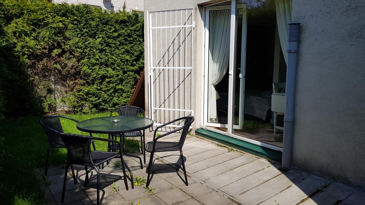 Cozy Garden Free Parking Apartment Vilnius Bagian luar foto